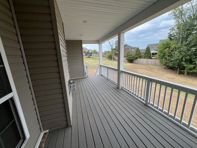 447 Warren Hill Dr
