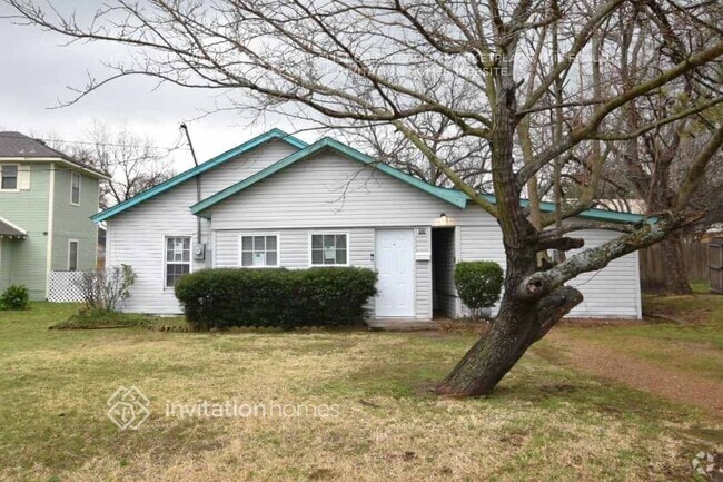 Building Photo - 905 E Crockett St Rental