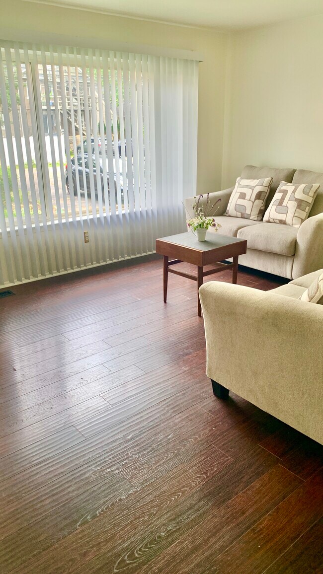 Photo - 263 West Spring Street