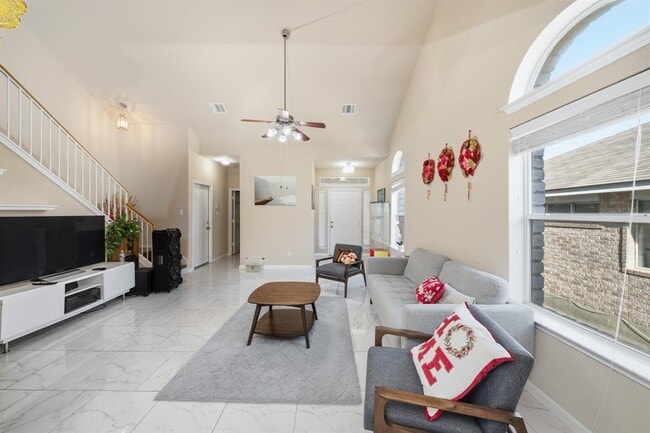 Photo - 532 Sweet Leaf Ln