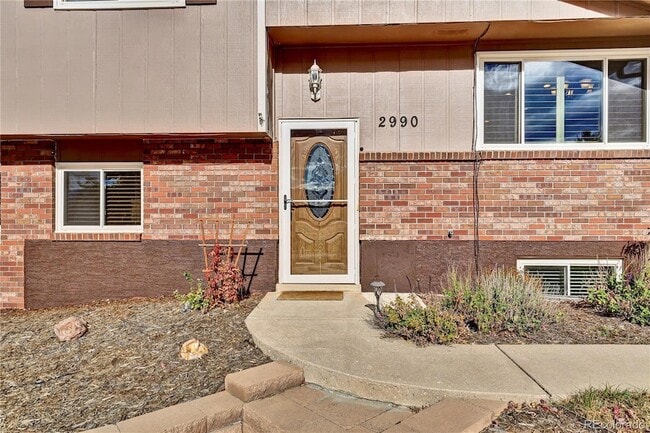 Photo - 2990 Roche Dr S