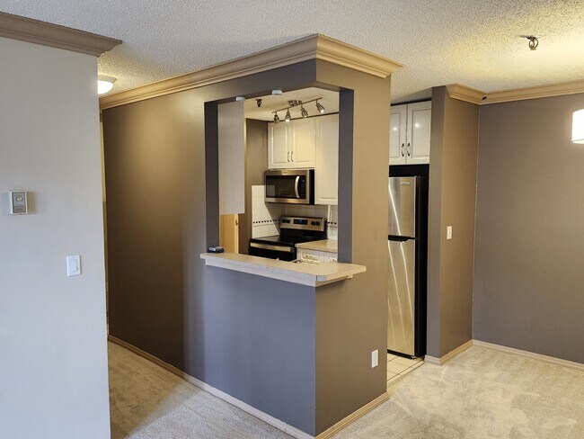 Photo - 727-156 56 Ave SW