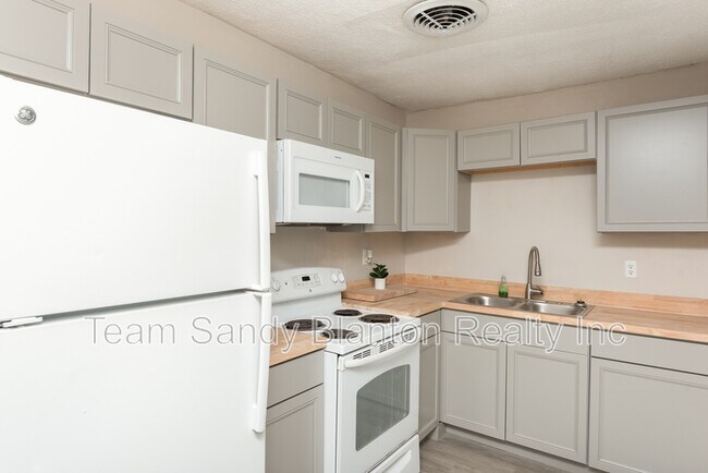 Photo - 6404 Dunbar Rd