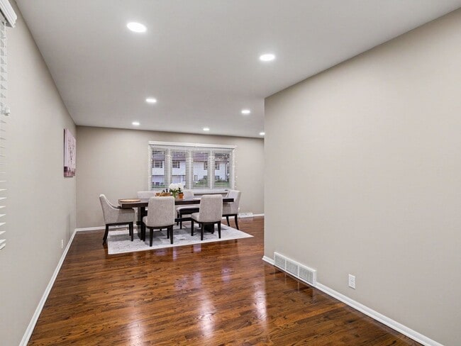 Photo - 1801 Sherry Dr