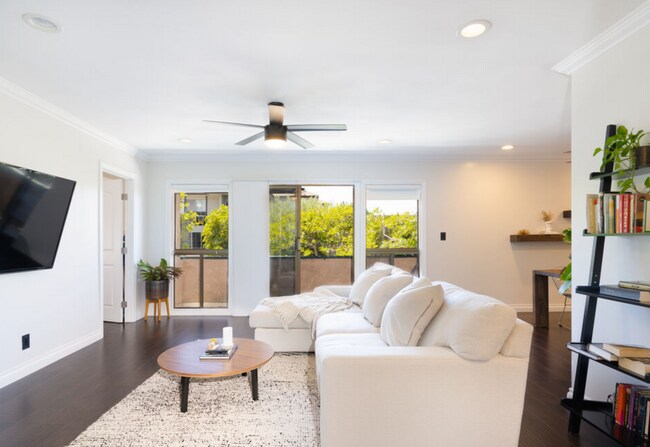 Photo - 5651 Windsor Way Unit 202