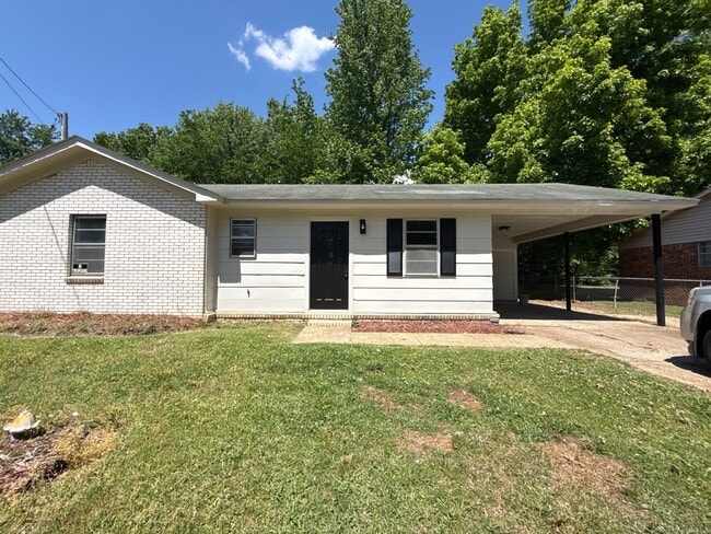 Building Photo - 1115 Berrywood Ave