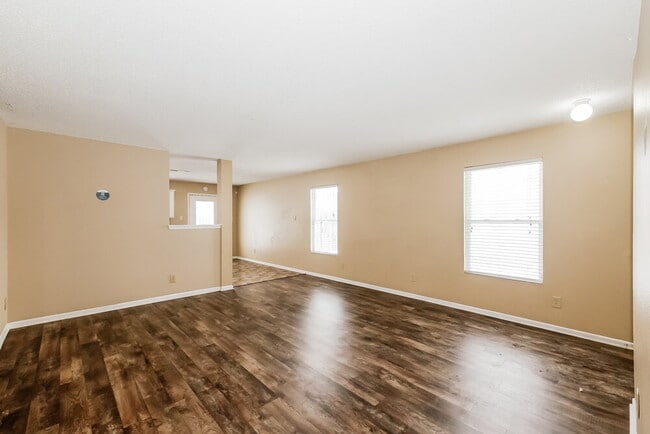 Photo - 8607 Bluff Point Dr