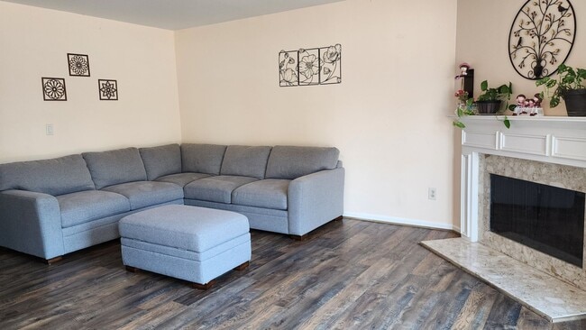 Photo - 1226 Charleston Ct