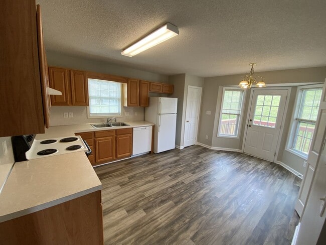 Photo - 3 bed/2 bath home in Cul-de-sac