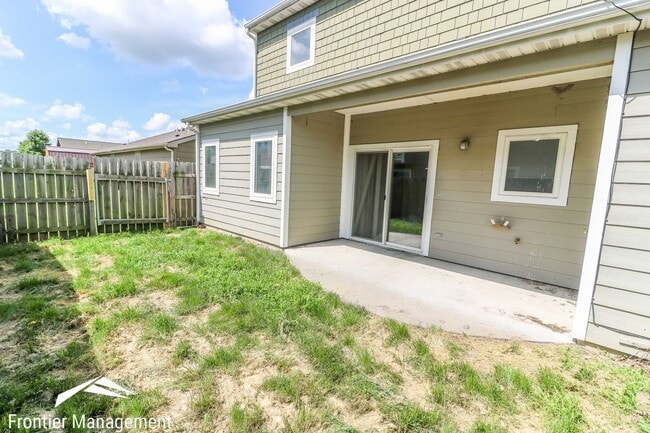 Photo - Amazing 3 bedroom 2.5 bathroom duplex in a quiet neighborhood!