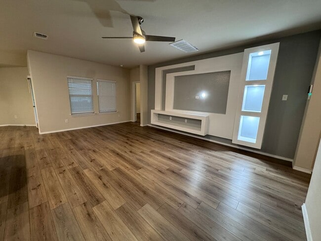 Photo - Cute & Cozy 3 Bdrm 2 Bath
