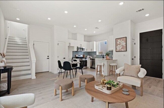Room in Apartment on N Bluff Dr