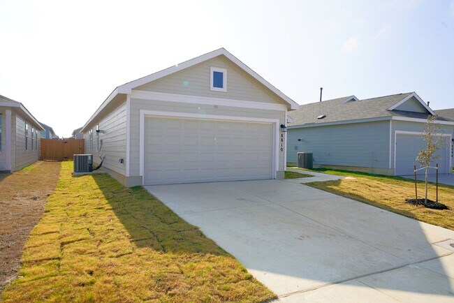 Photo - Gorgeous like-new home Available for Rent in Converse! Realtor Commission: $500