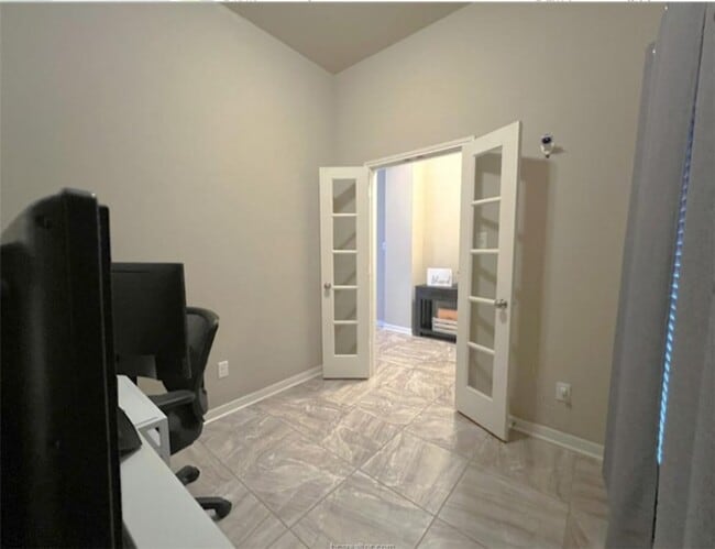 Photo - 244 Fieldstone Pl