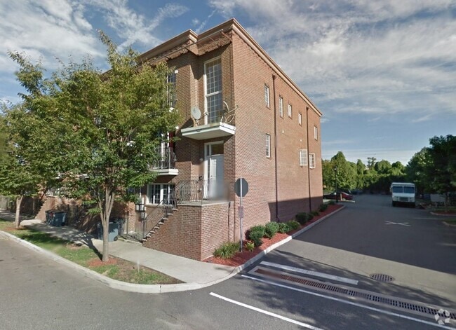 Building Photo - 116 Garabrant St Unit 2 Rental