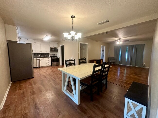 Photo - 1316 Eastview Dr