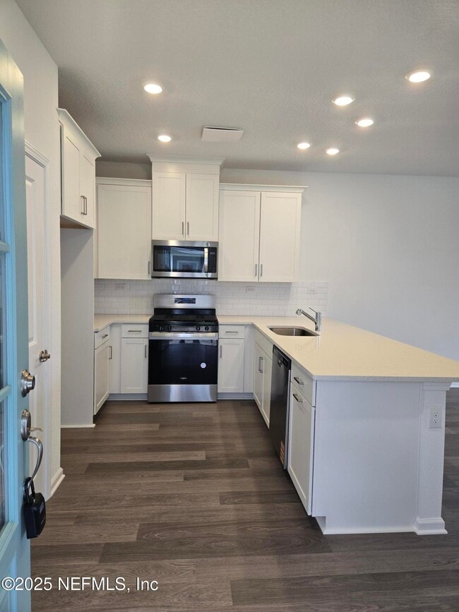 Photo - 207 Brandon Lks Dr