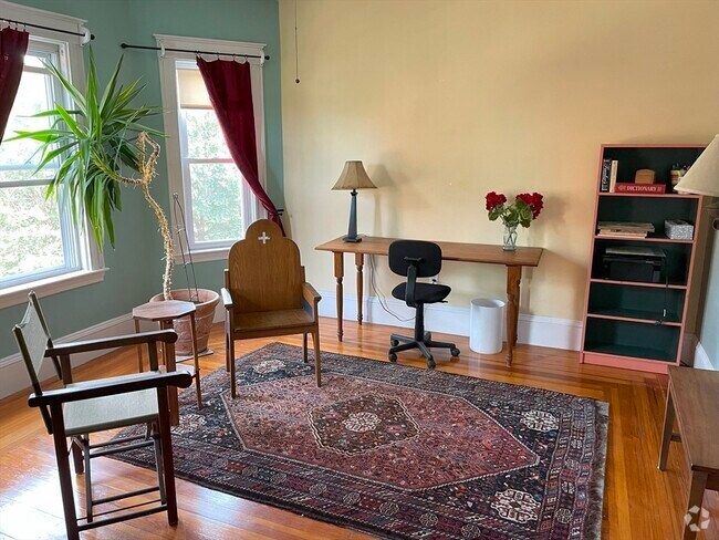 Building Photo - 31 Thurston St Unit 6 Rental