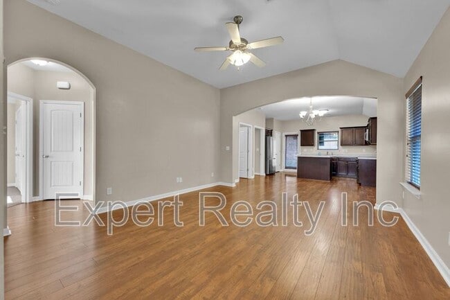 Photo - 1633 Cove Dr