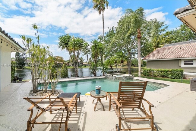 Photo - 5925 NW 97th Dr