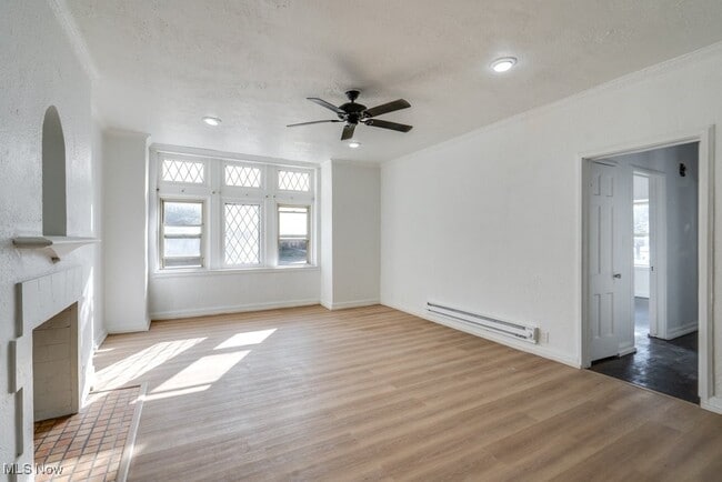 Photo - 2828 S Moreland Blvd