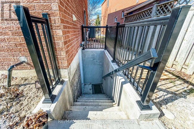 Photo - 133 Bernard Ave