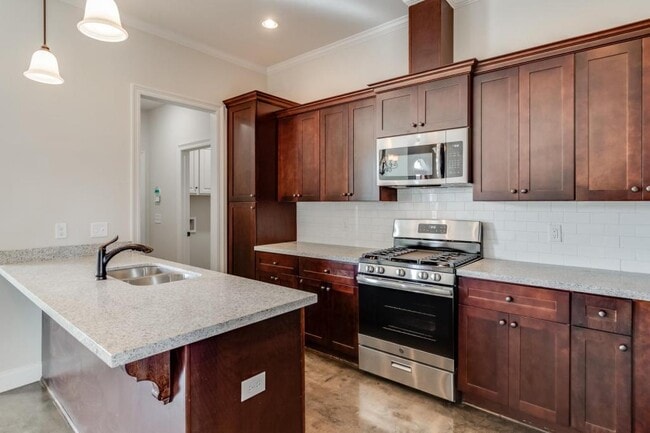 Photo - 112 Kaden Ln