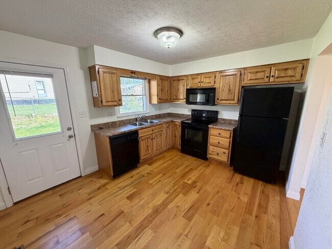 Photo - 115 Beecher St