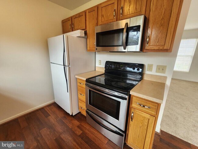 Photo - 1048 Kasinof Ave