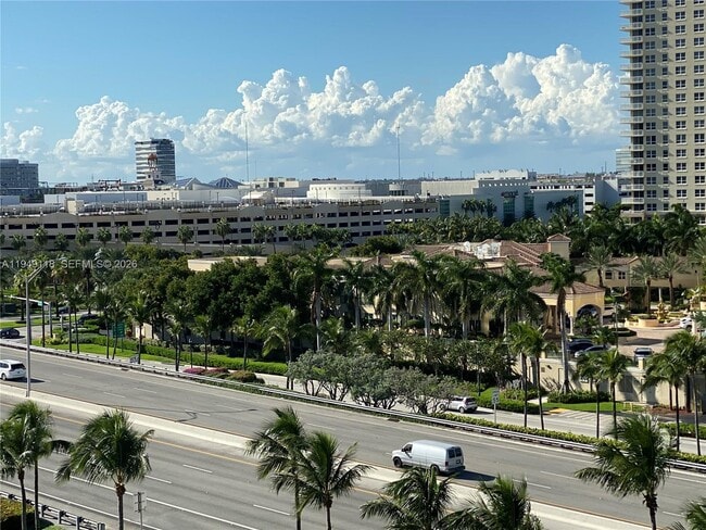 Photo - 3300 NE 191st St Unit 906