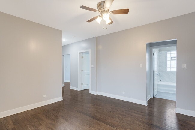 Photo - 8022 S Ellis Ave Unit 1B