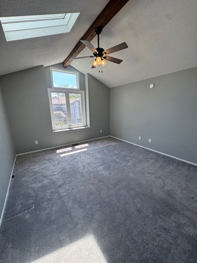 Photo - 7045 Thamesford Dr