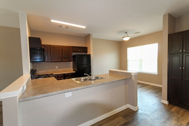 Photo - South Oak Apartments