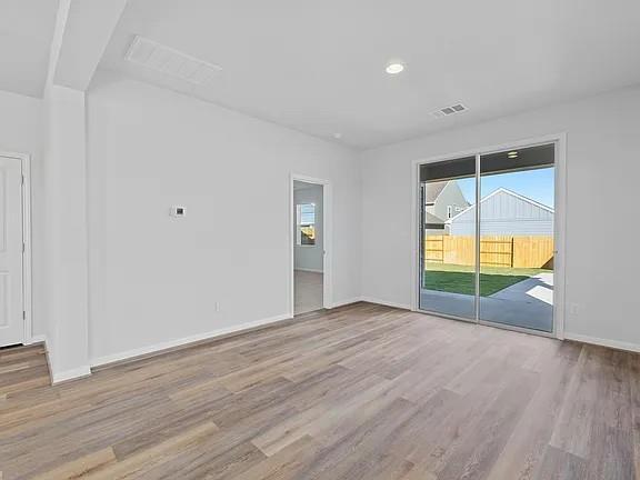 Photo - 209 Cherry Blossom Ln