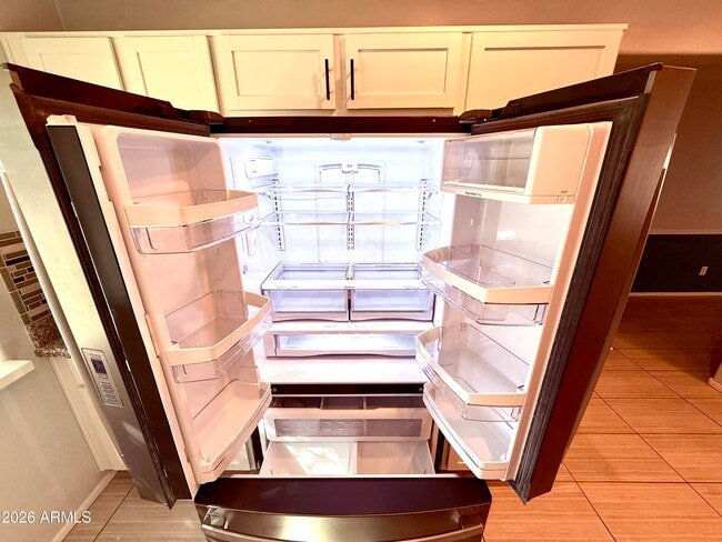 Photo - 1884 W Expressman St