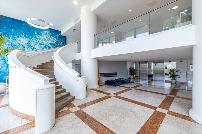 Building Photo - 10350 W Bay Harbor Dr Unit 5E
