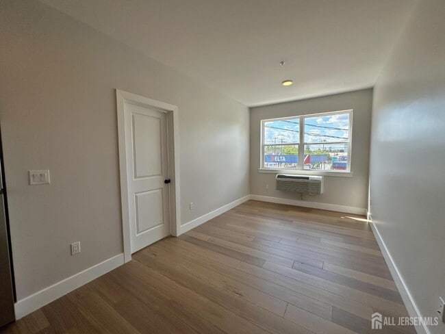 Photo - 213 French St Unidad 4