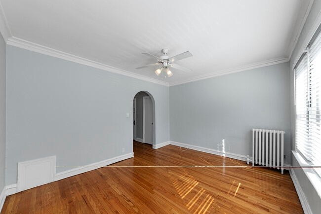 Photo - 2344 W School St Unit 2342-1