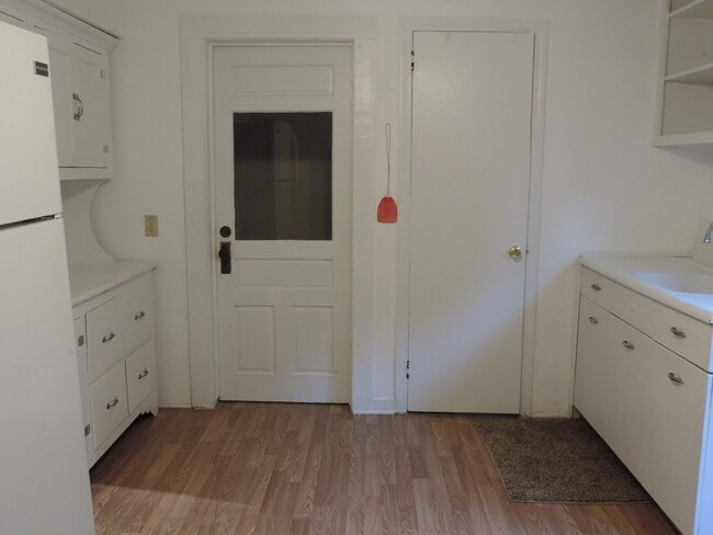 Photo - Cute 2/1 Cottage in Fleetwood with Office Space Upstairs