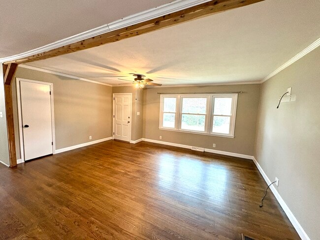 Photo - 1081 Ragin Ln