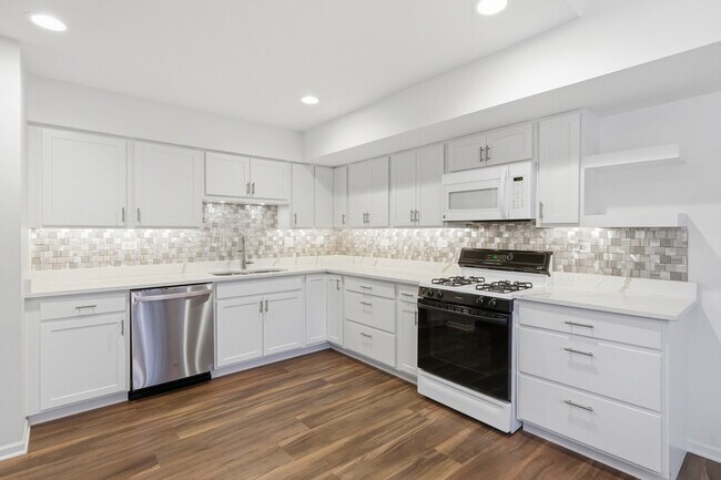Photo - 1411 Clybourne St Unit 11E