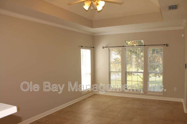 Photo - 1005 Pinemont Dr