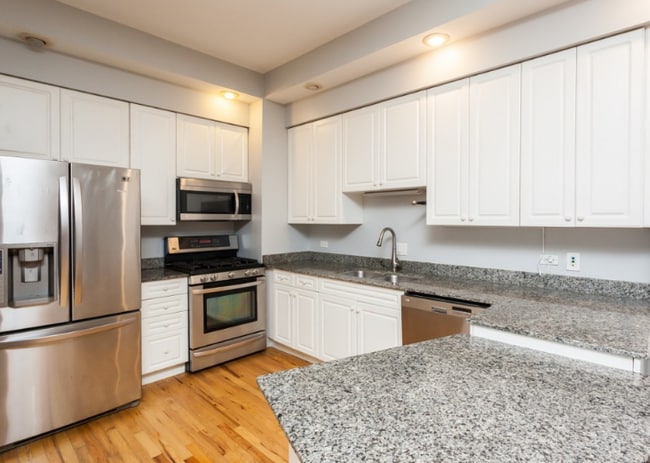 Photo - 2427 N Clybourn Ave