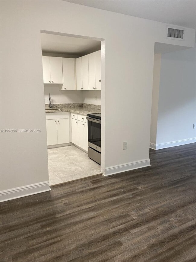 Photo - 5112 NW 79th Ave Unit 206