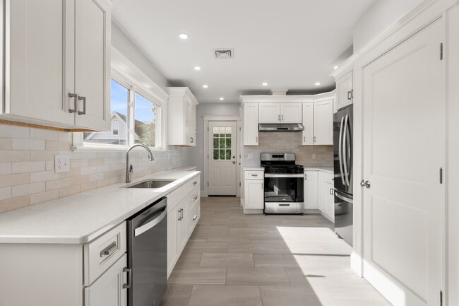 Photo - 46 Winter St Unit 2