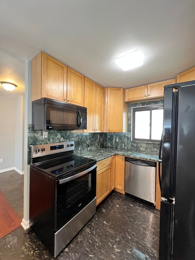 Photo - 2903 W Berwyn Ave Unit 1S