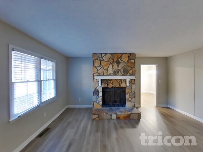 Photo - 4737 Cedar Lake Dr SE