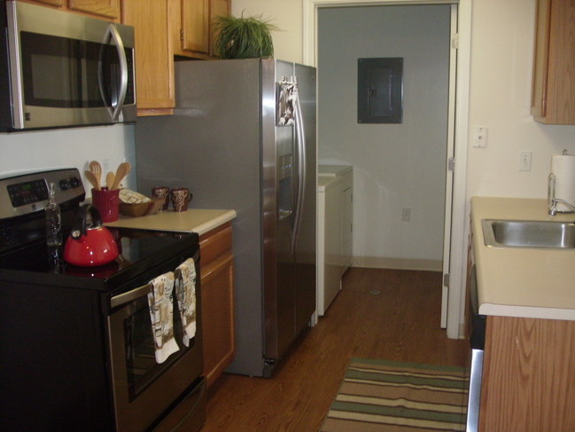 1 Bedroom w/Garage - Harbour Ridge Apartments