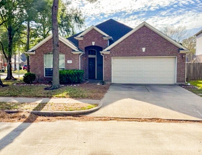 Building Photo - 4914 Surrey Park Cir