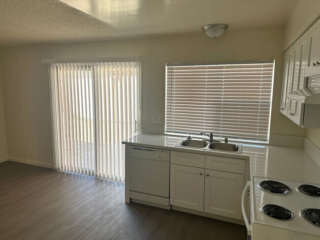 Photo - 3013 N Half Moon Dr Unidad B